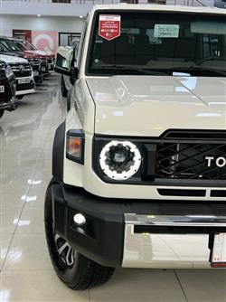 Toyota Land Cruiser 70